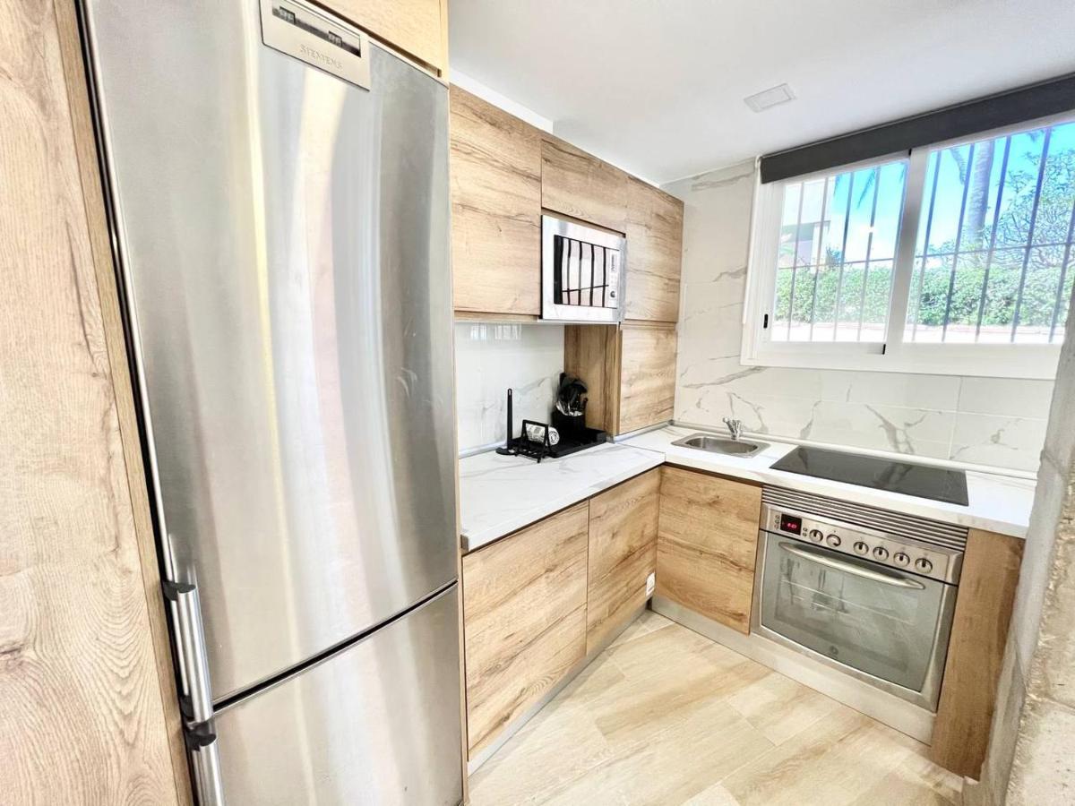 Erisa Ib Carihuela - Torremolinos Appartement Buitenkant foto