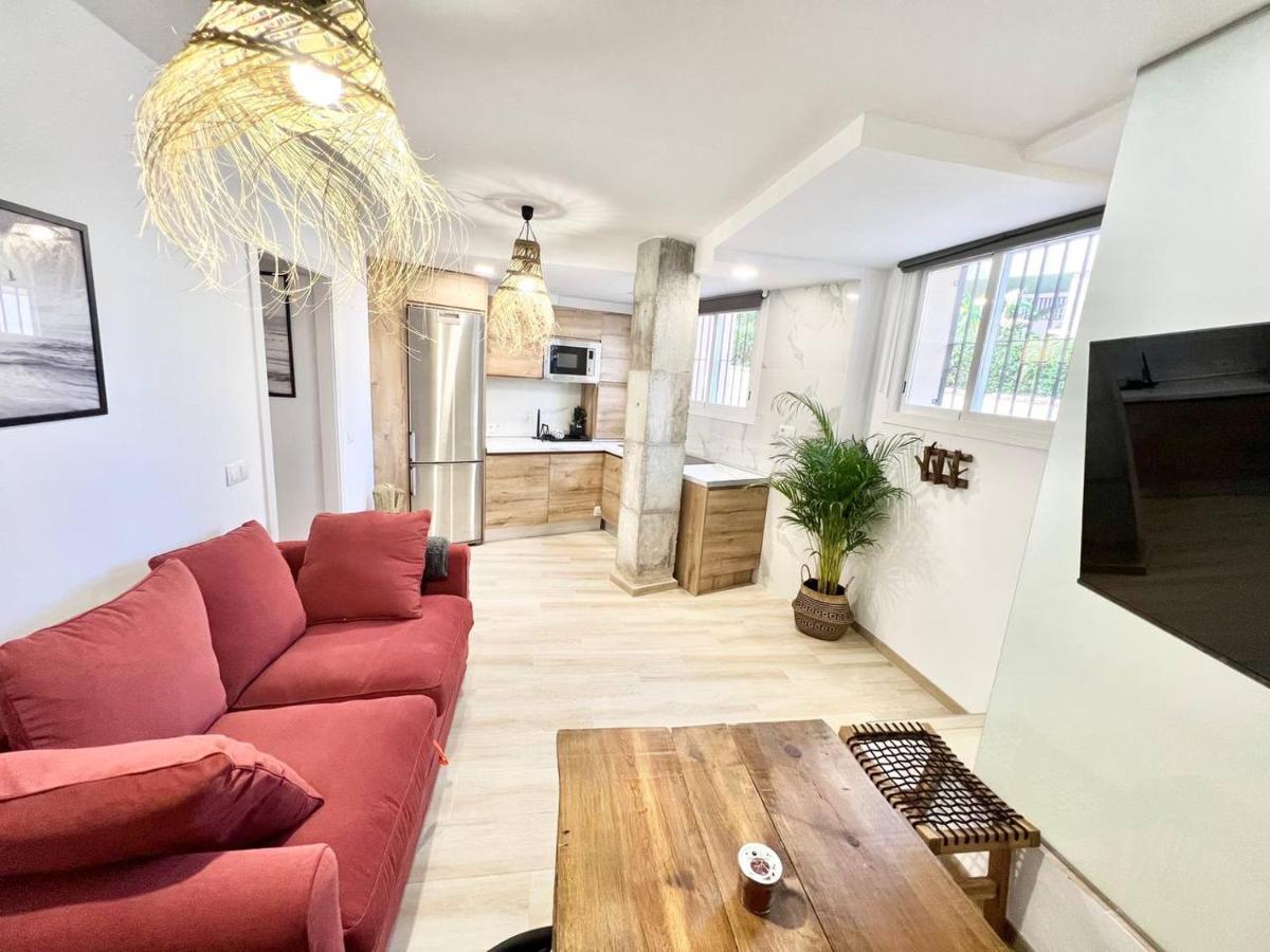 Erisa Ib Carihuela - Torremolinos Appartement Buitenkant foto